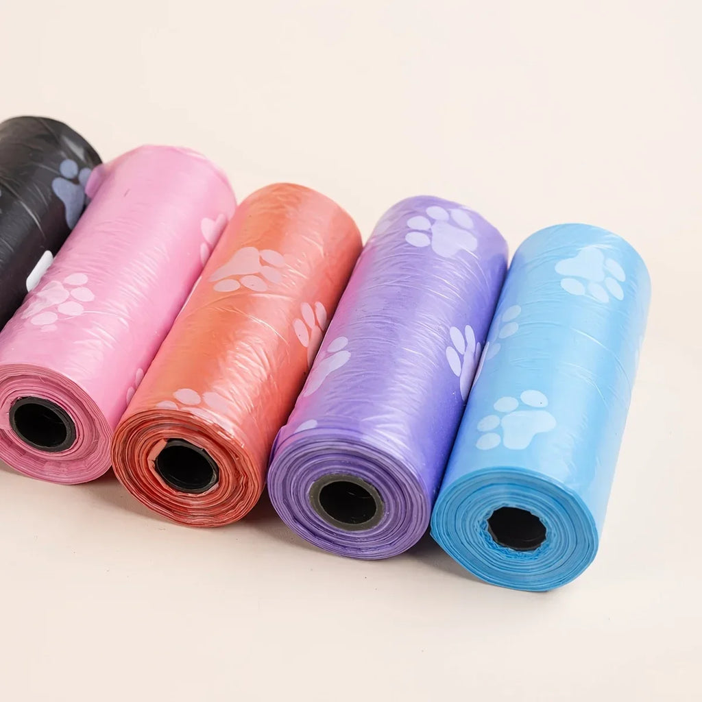 Hundekotbeutel mit Pfotenmuster – Detailansicht des Easy-Tear-Designs, alle Farben